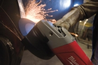 Bruska_Milwaukee___AGVM_24-230_GEX_DMS__230_mm__2400W__B-Guard__uhlov___2