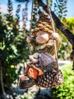 Dekor__cia_MagicHome_Nature__Diev__atko_sediace_na___i__ke__keramika__33x26x43_cm_2