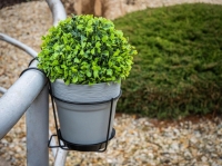 Dr__iak_BUMETA__ve__iak__kovov____na_kvetin______na_z__bradlie__s_podlo__kou__15_cm_2