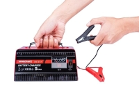 Nab__ja__ka_Worcraft_BC-217__12V_230V__5A__na_autobat__rie_5