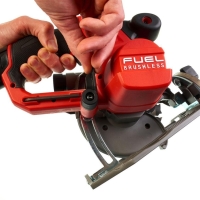 Pila_Milwaukee_M12_CCS44-402C__2x4.0Ah__140mm__okruzna_4