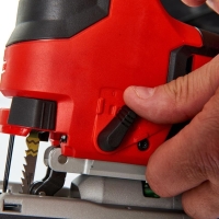 Pila_Milwaukee_M18_BJS-0X__priamociara_3