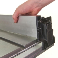 Pila_Milwaukee_M18_FTS210-0__stolova_7